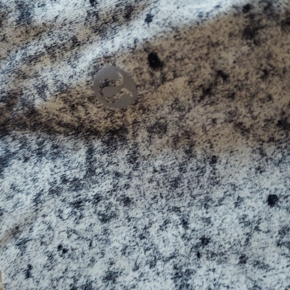 LULULEMON 9" rise leggings size 4 - Picture 6 of 7